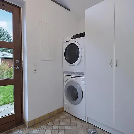 3 Bedroom Cozy In *