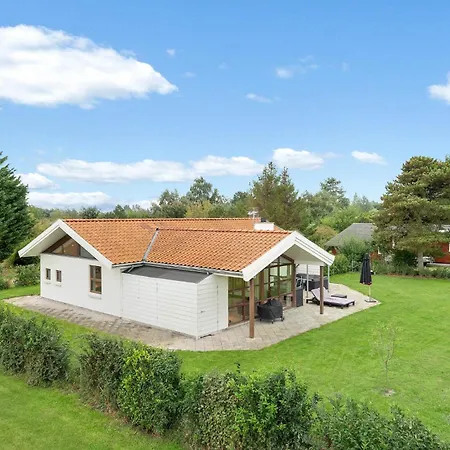 Сasa de vacaciones 3 Bedroom Cozy In Bogø By