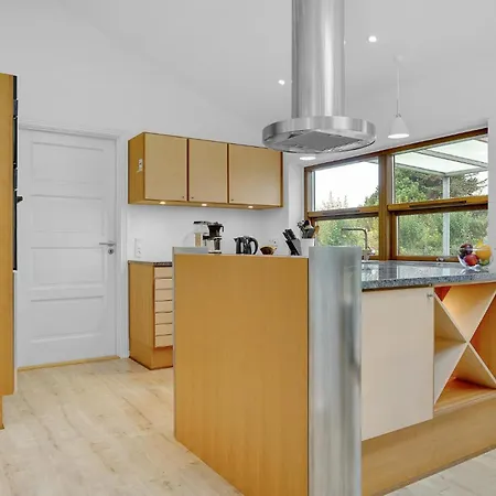 3 Bedroom Cozy In Сasa de vacaciones *