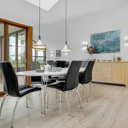 3 Bedroom Cozy In